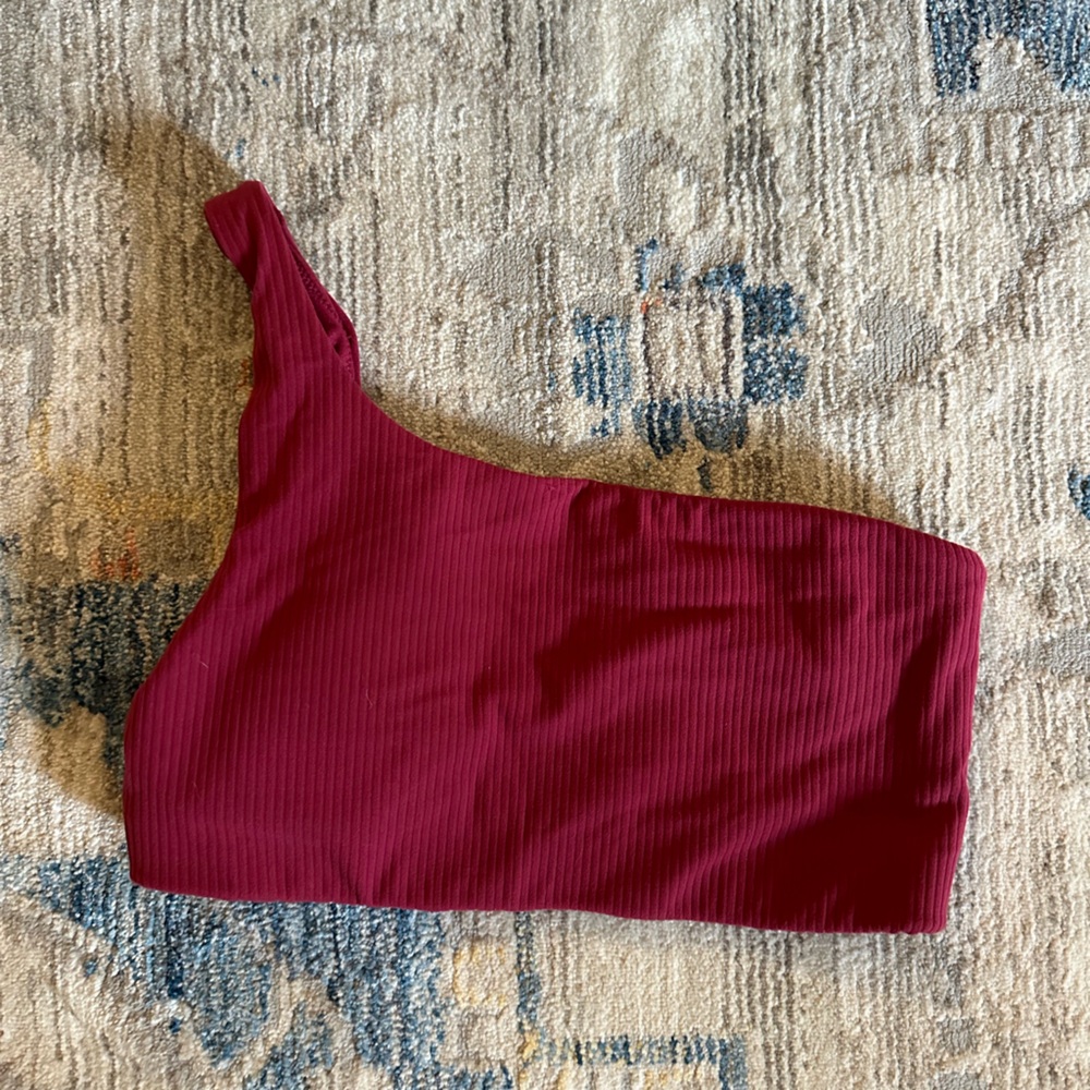 Lululemon Ribbed Nulu Asymmetrical Yoga Bra *Light Support A/B Cup sz 6